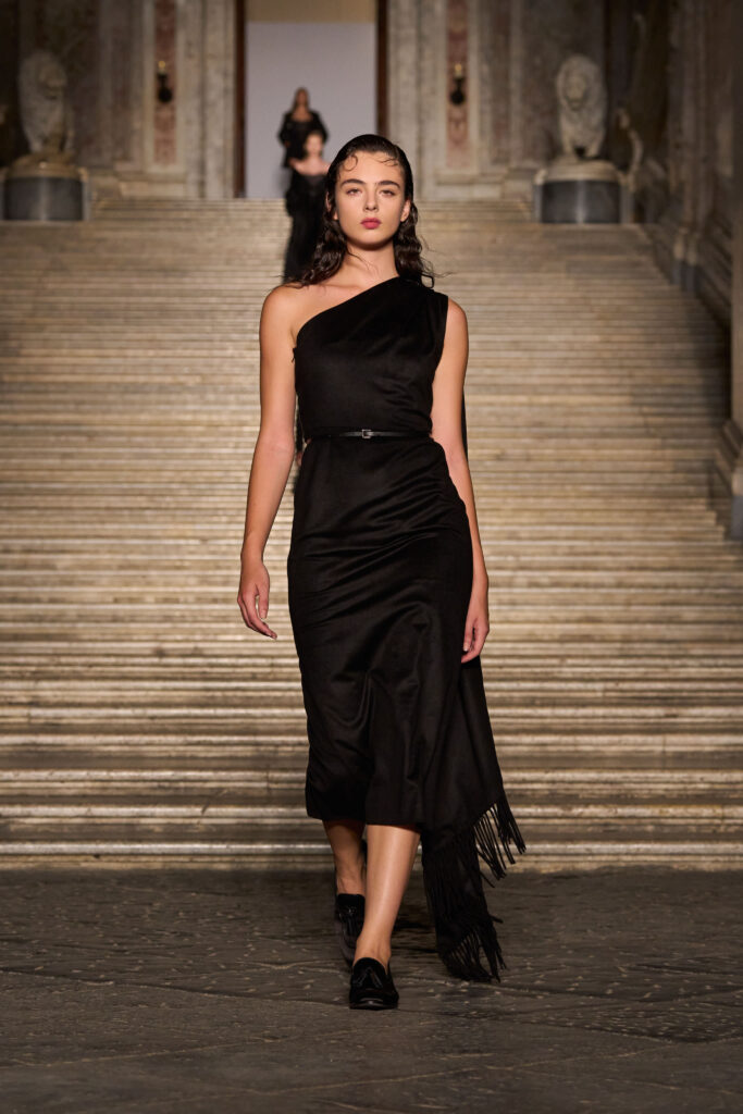 Max Mara resort S26 front looks 051 683x1024 1