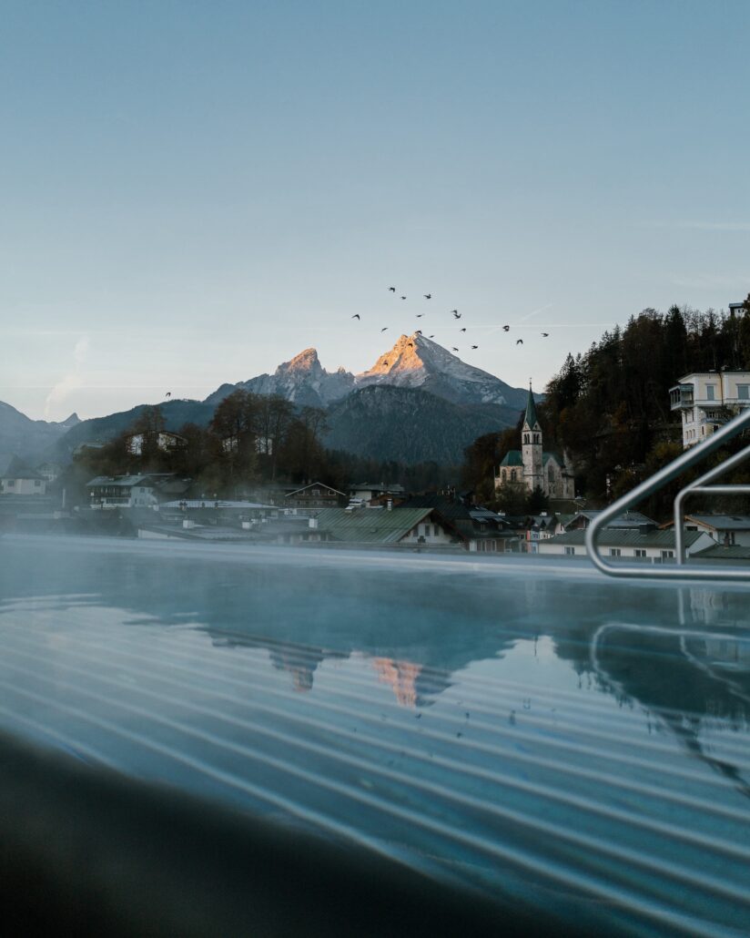 SkyPool mit Watzmann Bergblick Hotel Edelweiss Berchtesgaden 1
