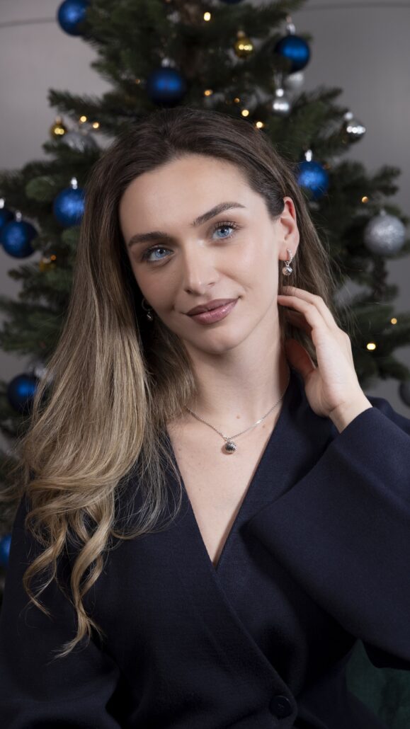 DJ Charlotte Kugelzauber Set 4608x8192 1