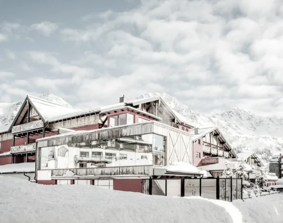 RR Bild 01 RGB Aussen.jpg