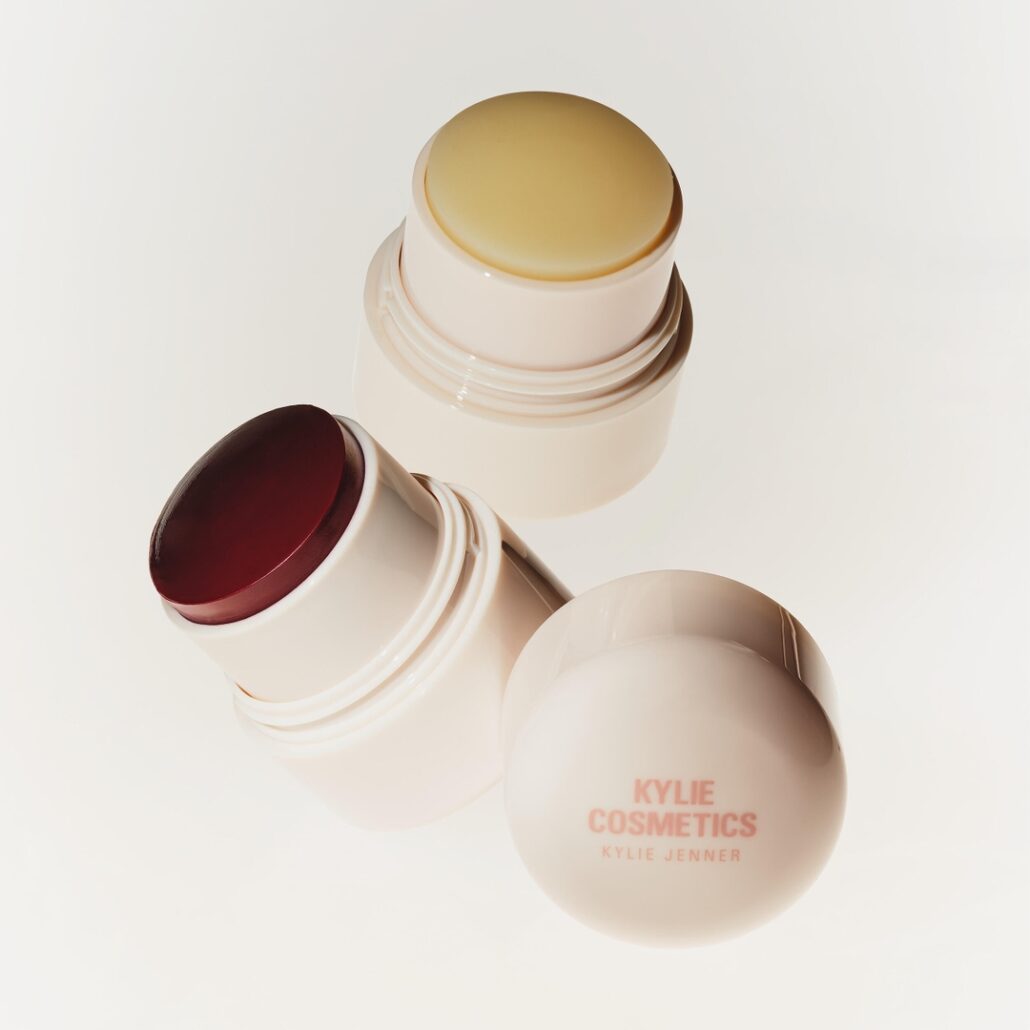 26 05 Brand Activation Kylie Cosmetics Summer Collection Product Still 13
