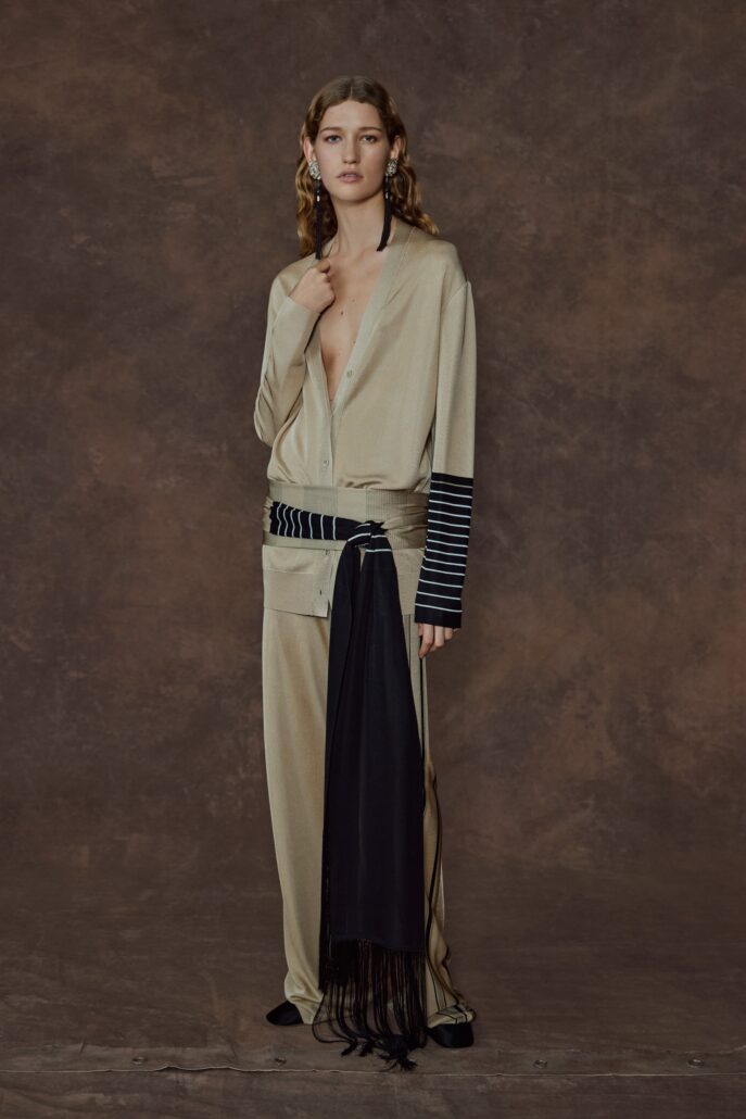 Ferragamo F PF26 LB LOOK 04 01