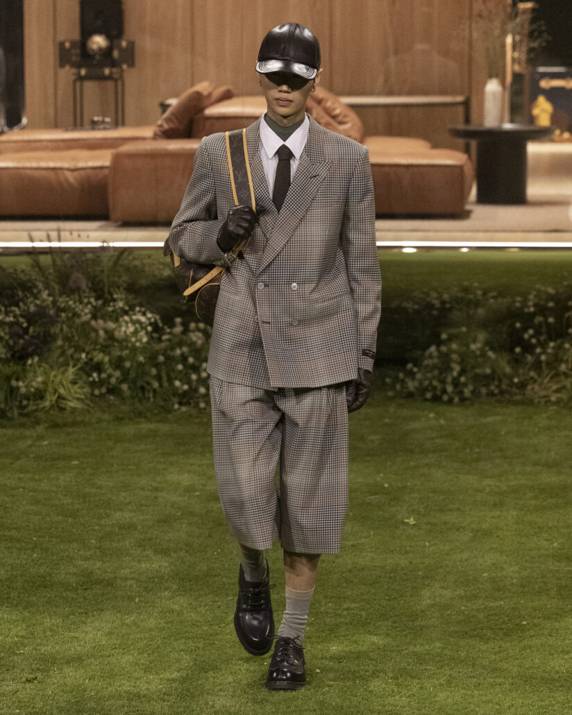LOUIS VUITTON MENrsquoS FALL WINTER 2026 LOOK 33