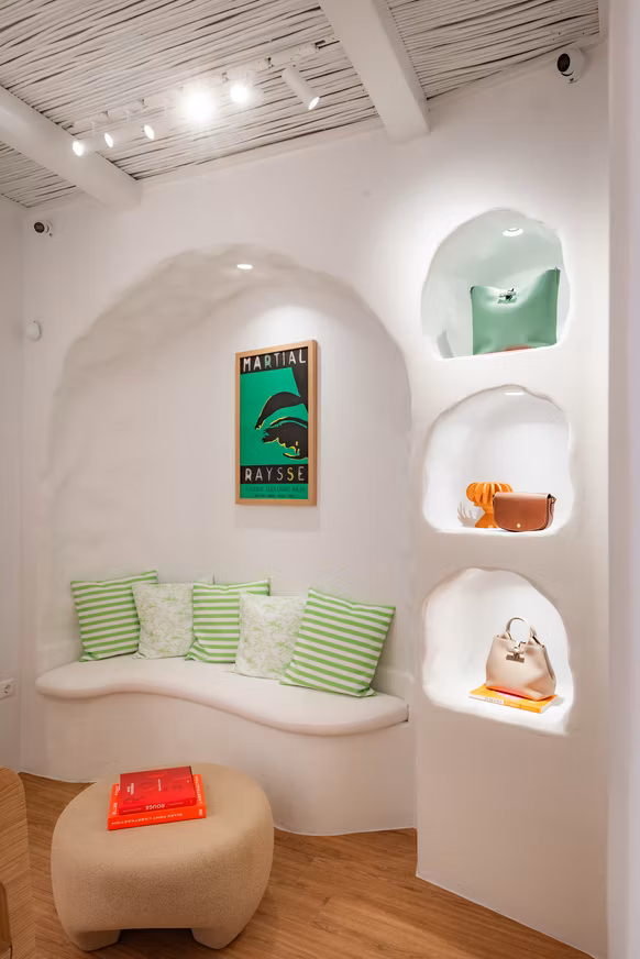 mykonos boutique 08 i5cqyjxr 2025 07 24
