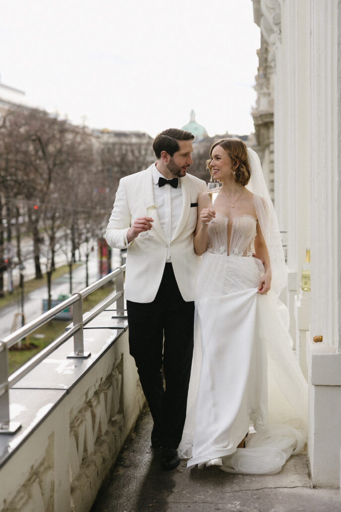 Almanac Palais Vienna Wedding Balcony 2024 By Sandy Alonso 4