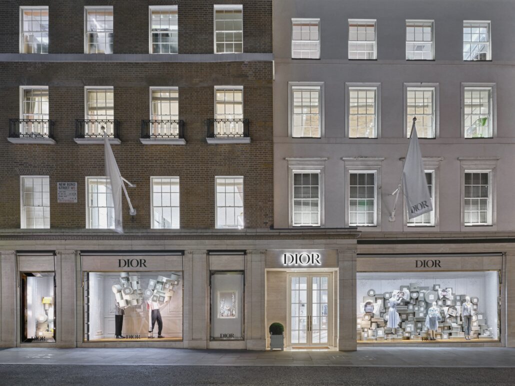 LONDON NBS © CLOUD 9 5