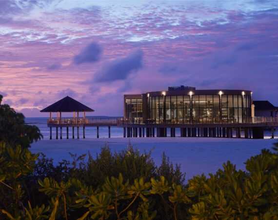 Le Meridien Maldives Resort Spa Tabemasu Dusk ©Le Meridien Maldives Resort Spa