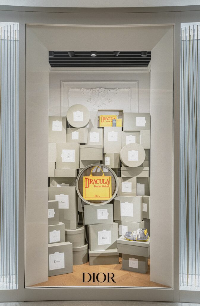 SHANGHAI PLAZA 66 © JIE JIN 3