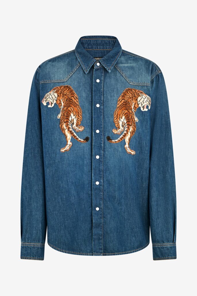 WNJ72BDAR3704513 ECOM STILL