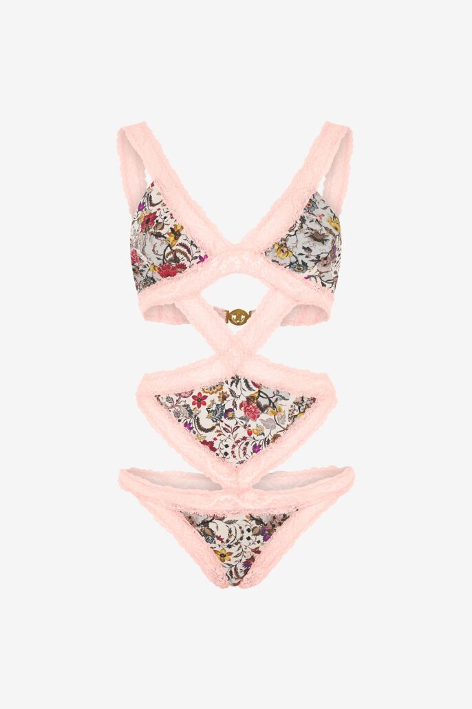 WQW006HVR4000551 ECOM STILL