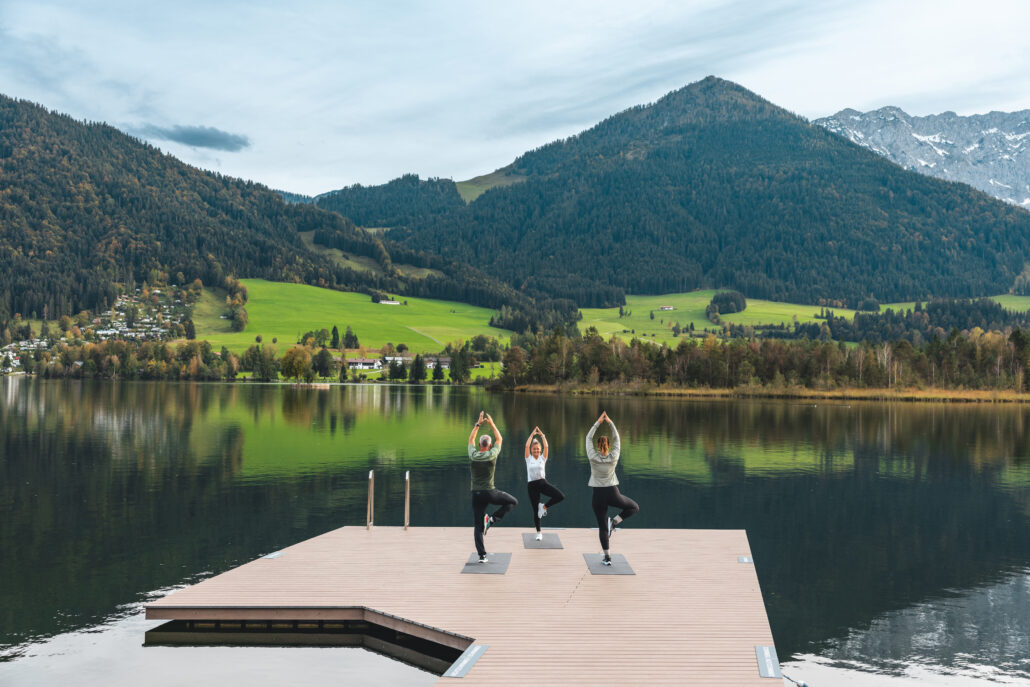 Yoga am Walchsee c Mathaeus Gartner Pletzer Resorts