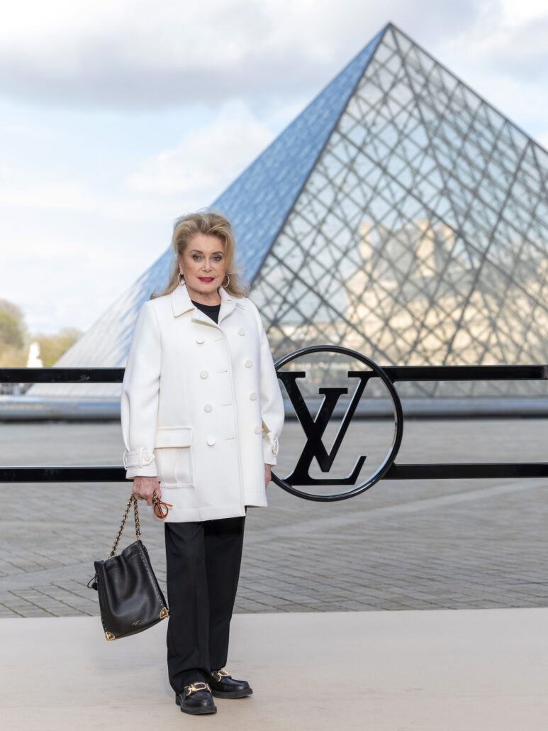 23 CATHERINE DENEUVE