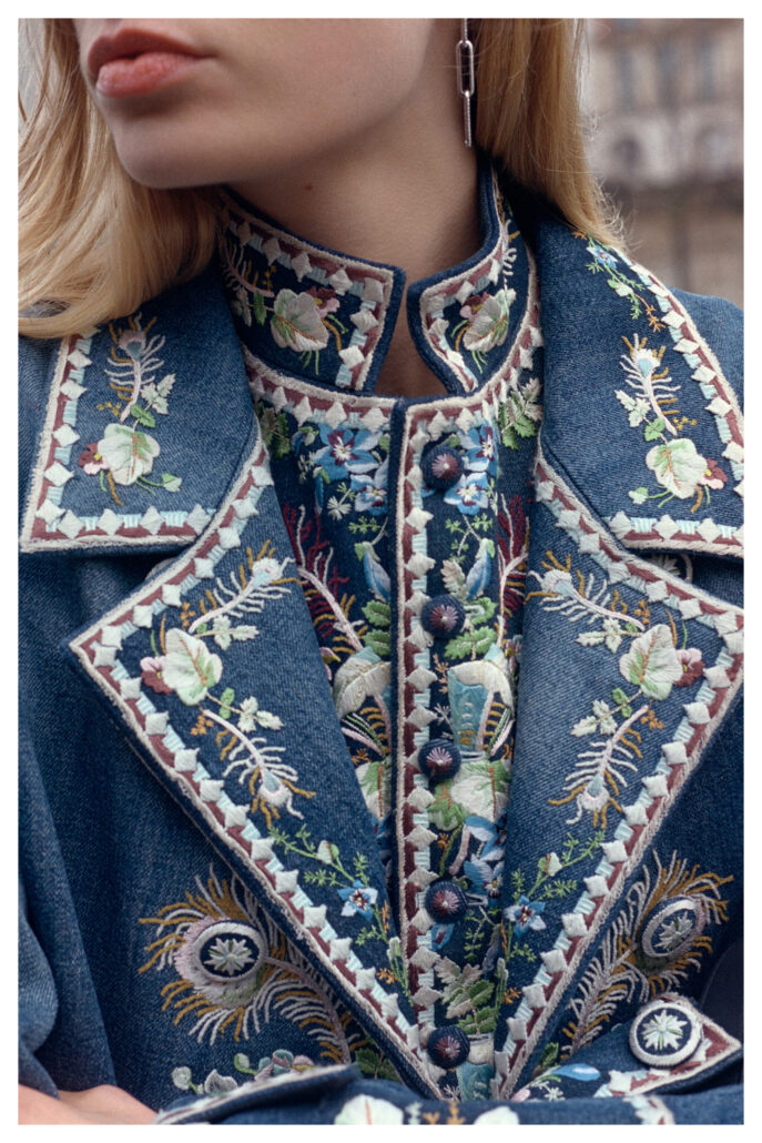 DIOR WOMAN FALL26 PRESS LOOK 008 DETAIL 01