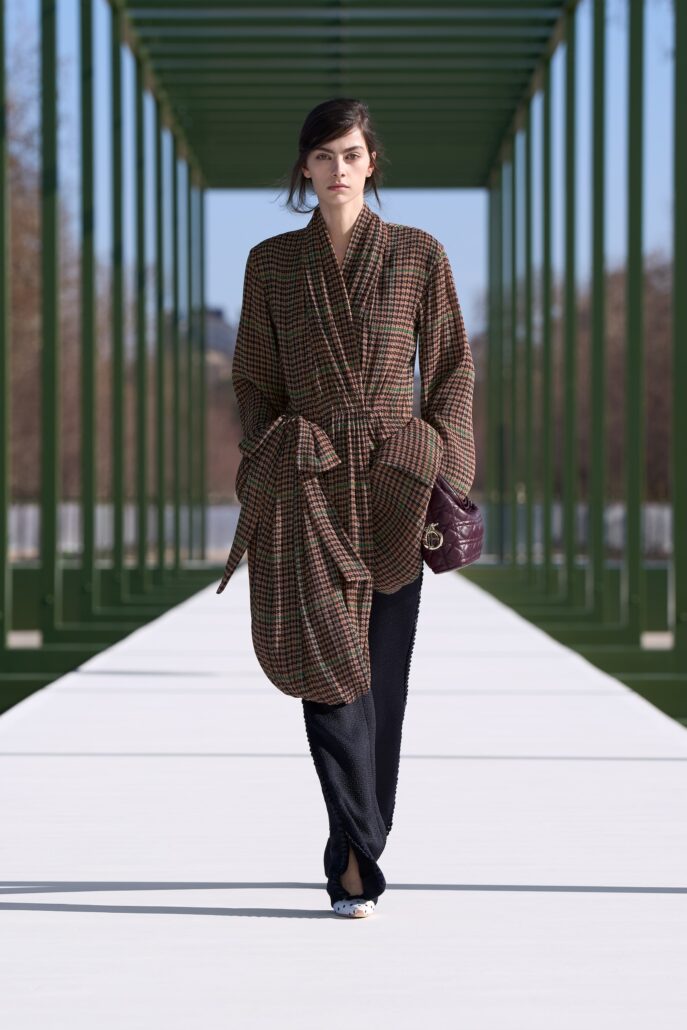DIOR W RTW FW2627 FRONT LOOK 08 2x3