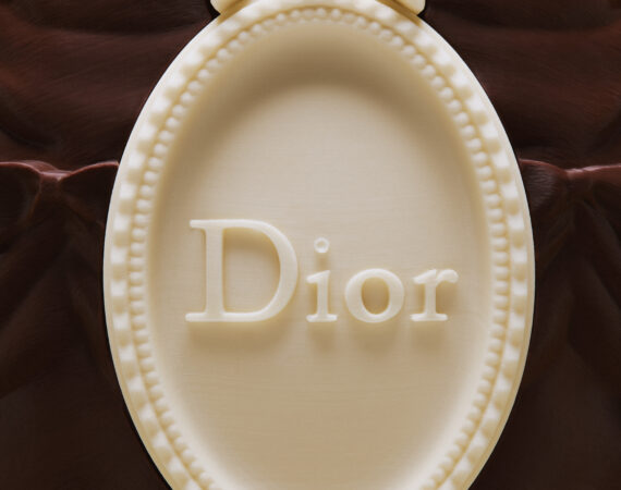 LOEUF EN CHOCOLAT DU 30 MONTAIGNE PAR ALLENO 10