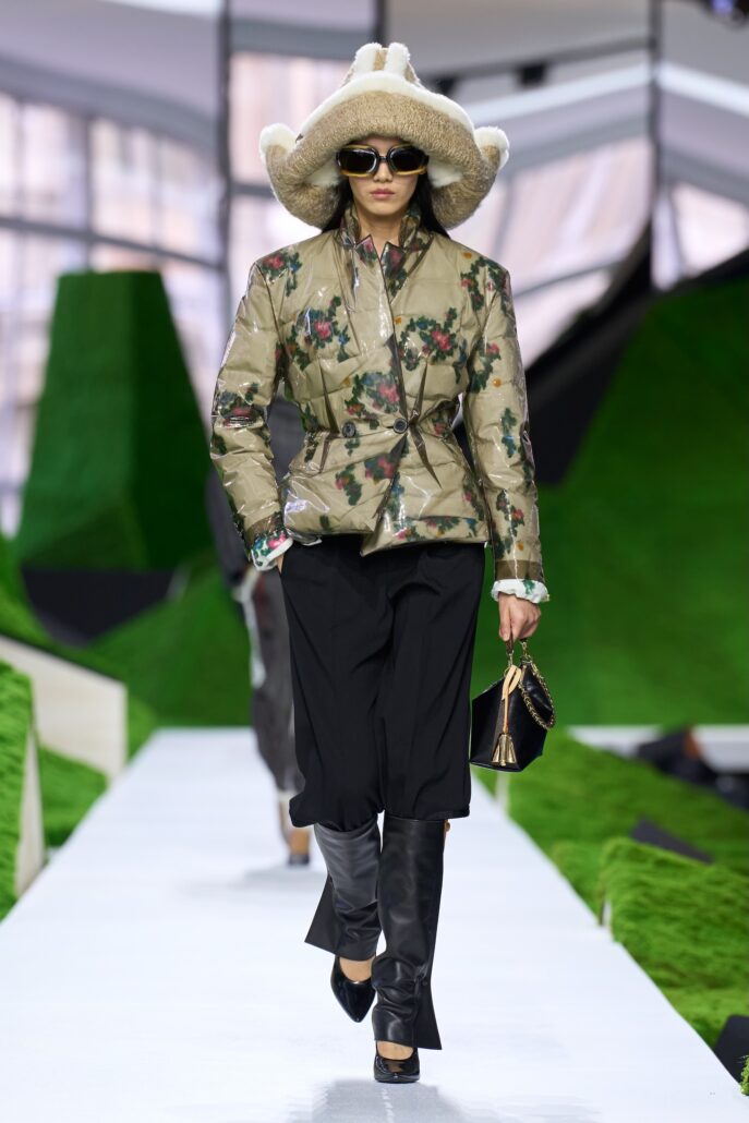 LOOK 10