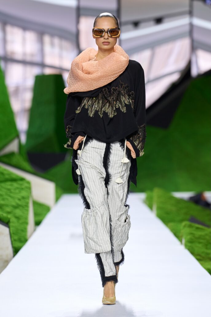 LOOK 12