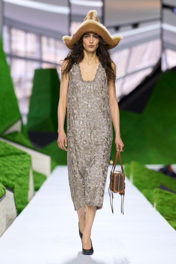LOOK 13