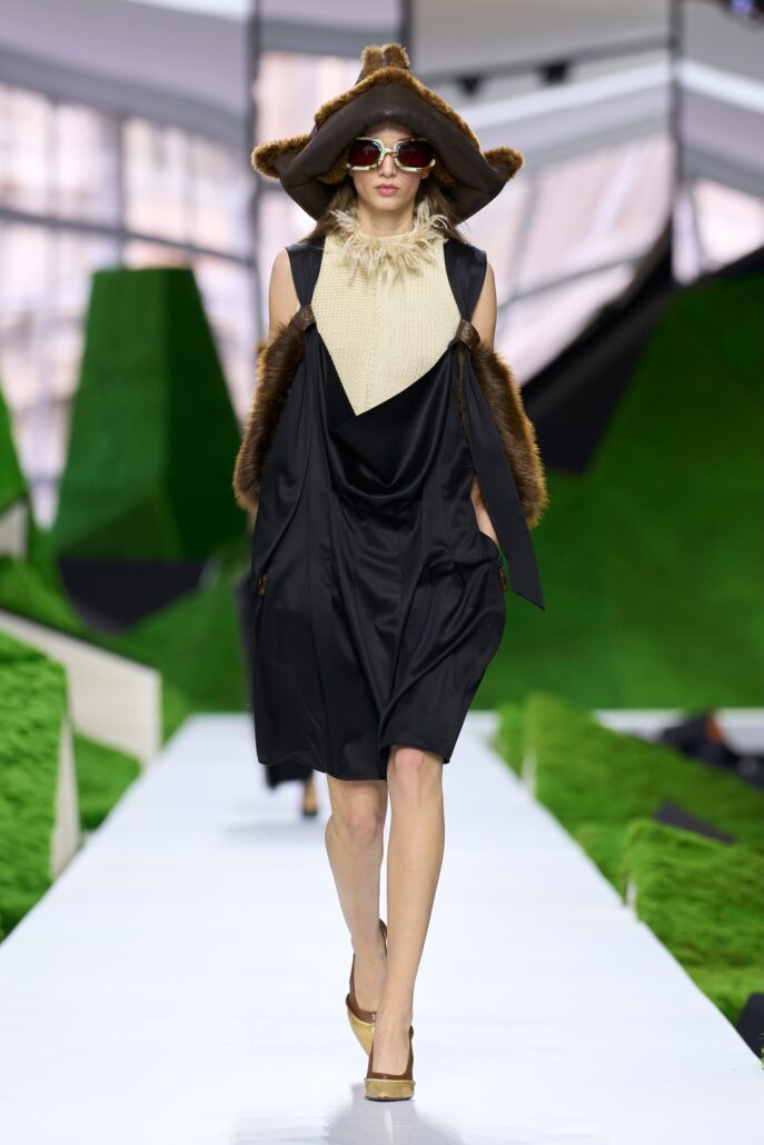 LOOK 23