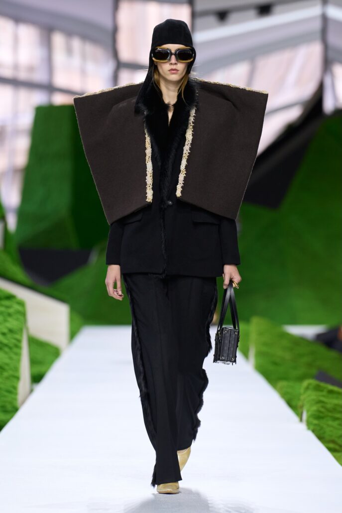 LOOK 27