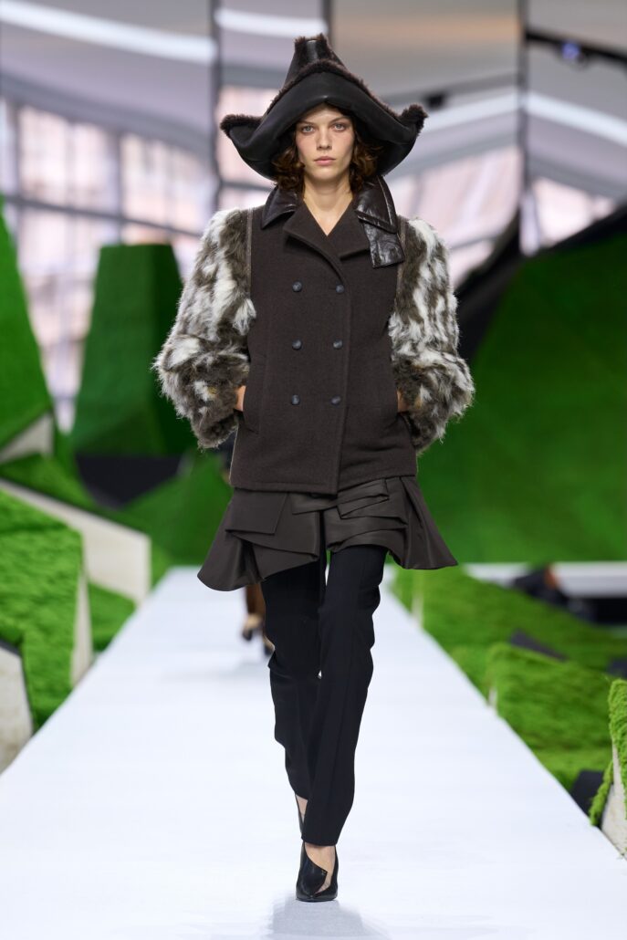 LOOK 28