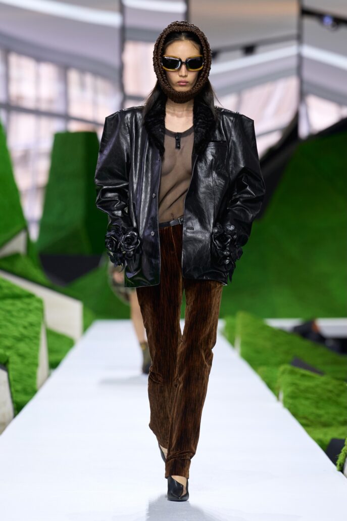 LOOK 29