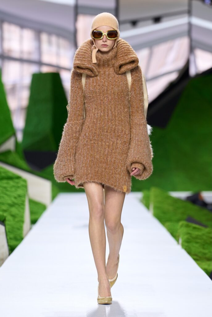 LOOK 32