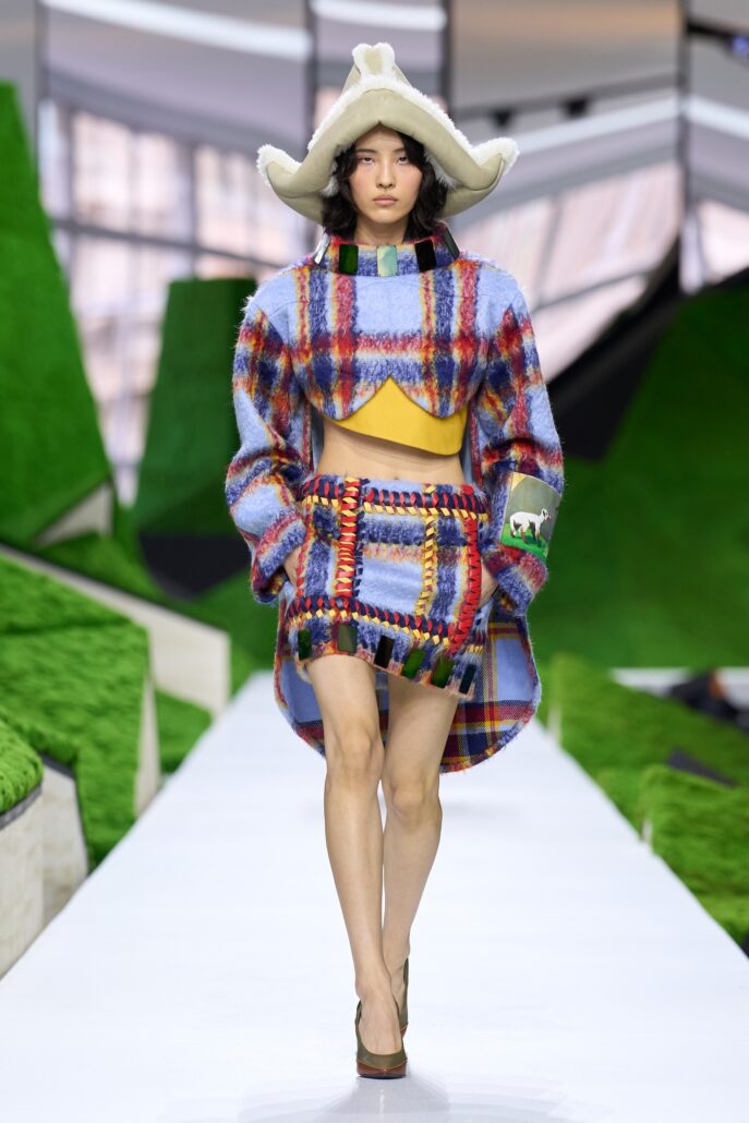 LOOK 33