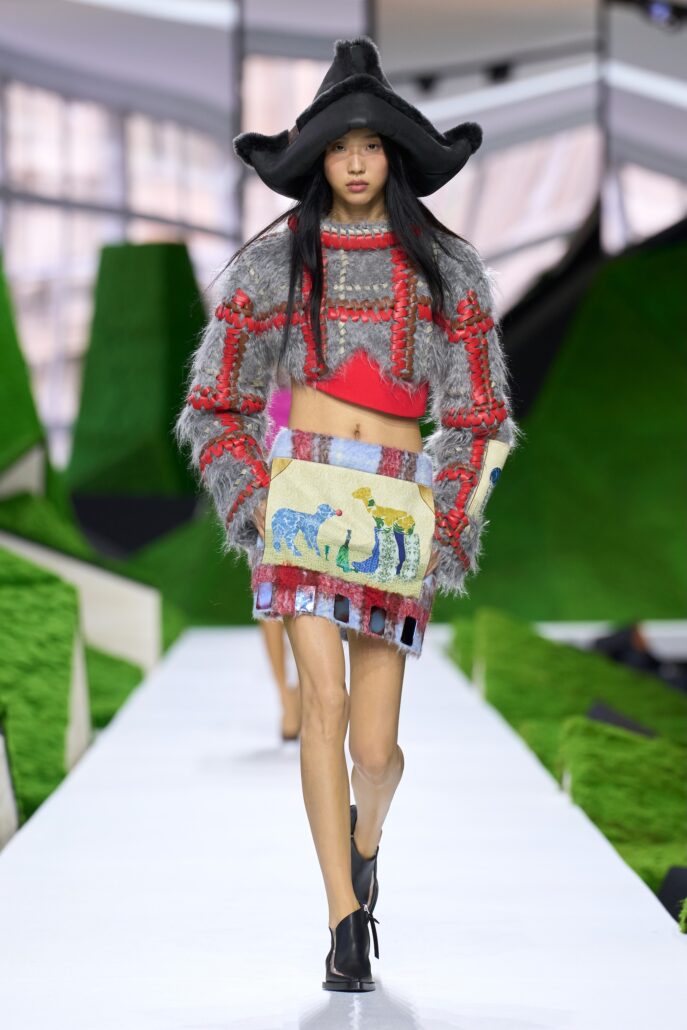 LOOK 34