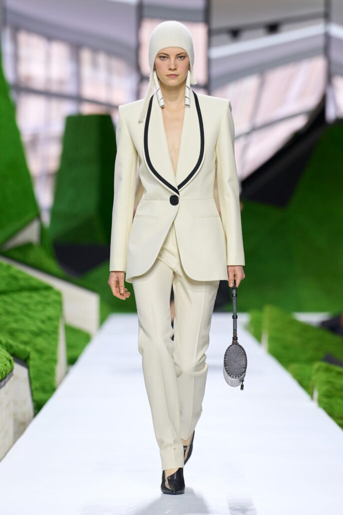 LOOK 39