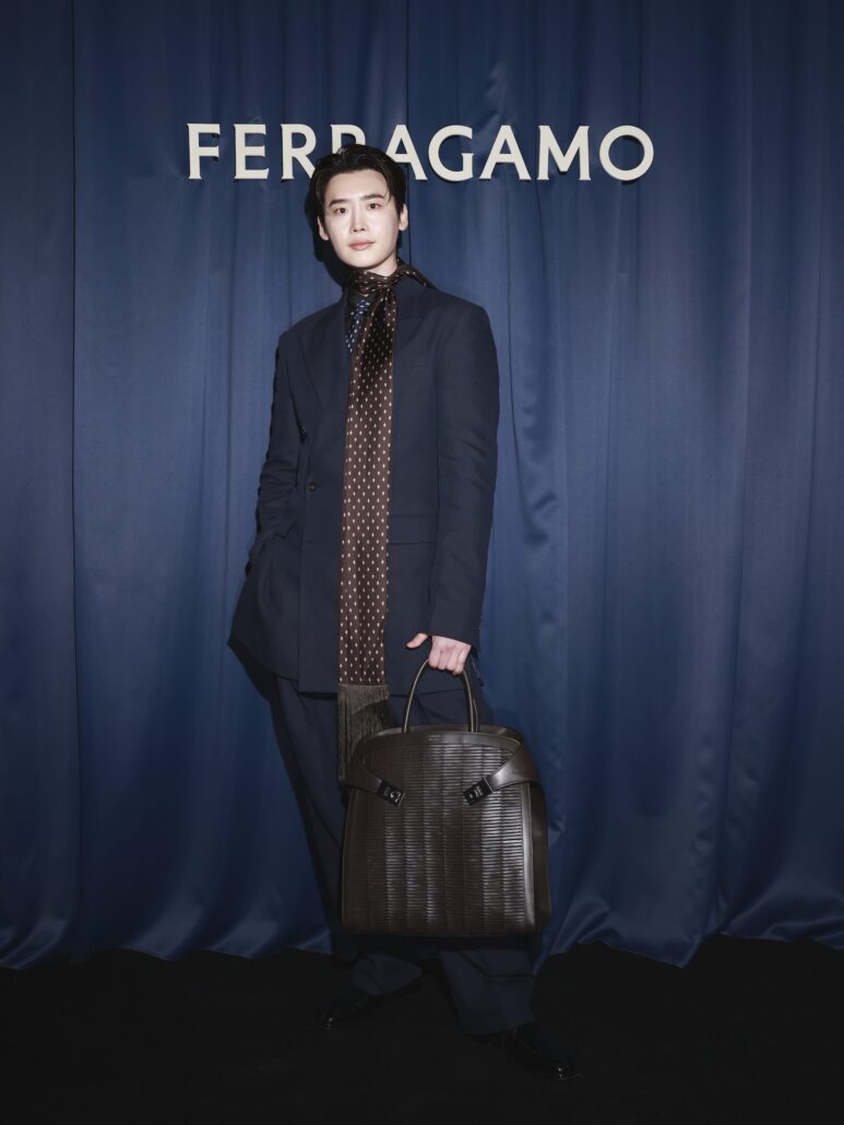 Lee Jong suk Ferragamo FW26 Fashion Show 28.02.26 003