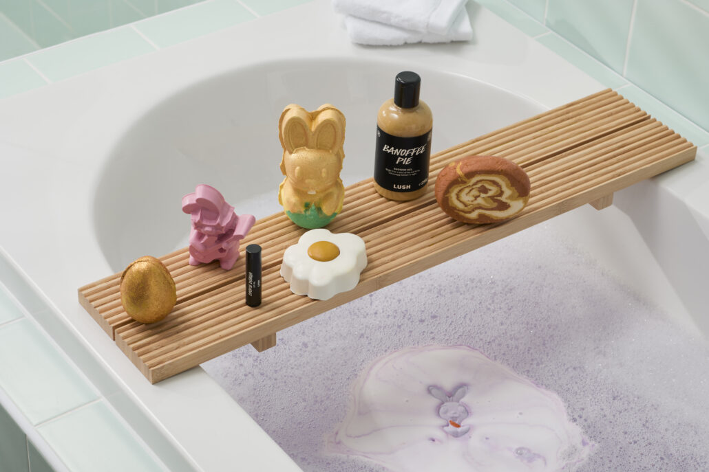 easter group hero 2026 portairt