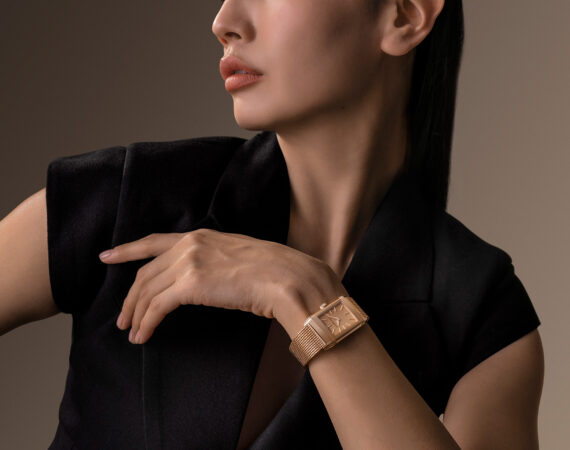 2026 q1 q716216j reverso tribute ordeco wristshot2. srgb 16 9