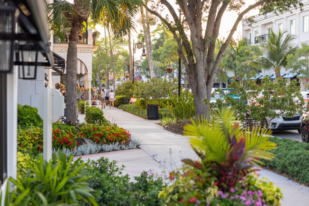 Naples 5th Avenue South c Courtesy of Naples Marco Island Everglades CVB