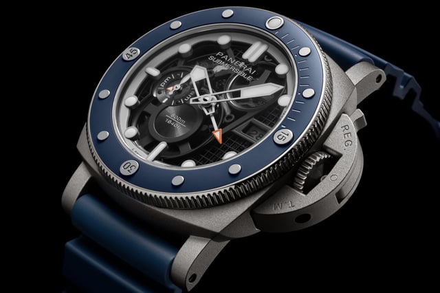 Panerai Submersible GMT PAM01495 640