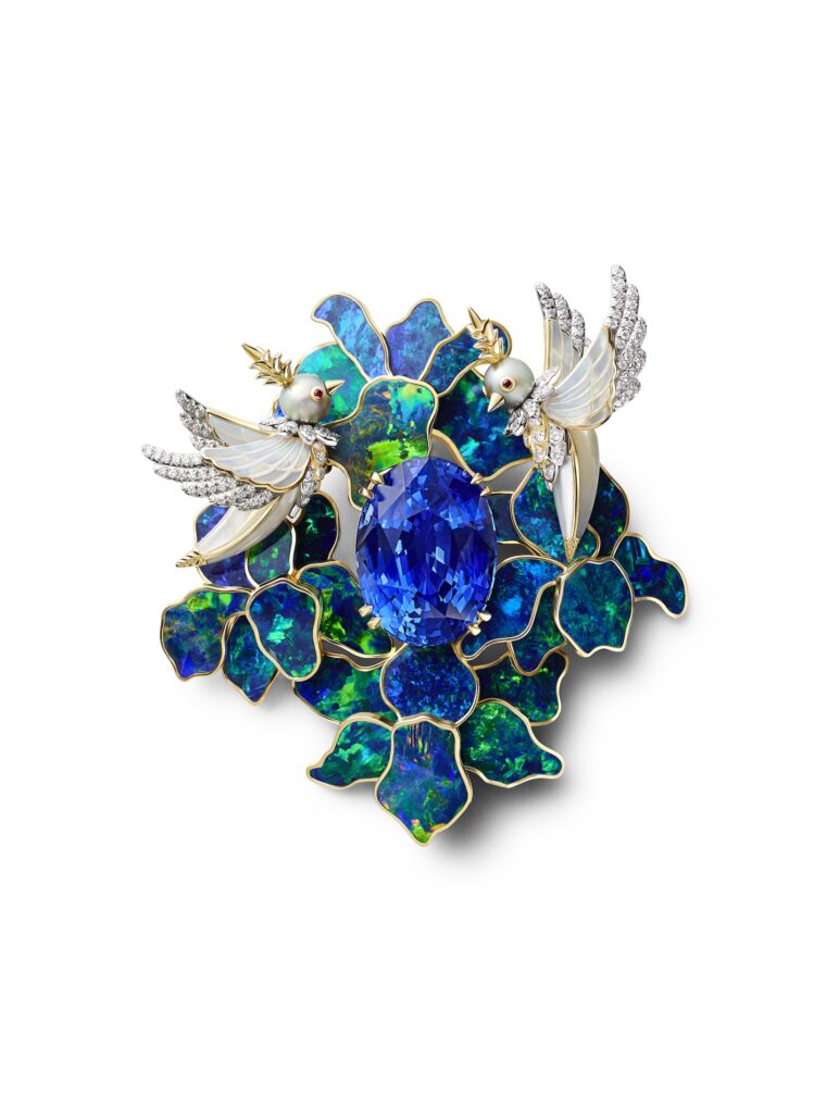 3667 02G TIF RGB S02 LB BROOCH 76262861