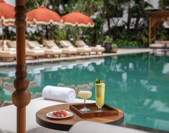 Anantara Siam Bangkok Hotel Pool View Food And Beverage