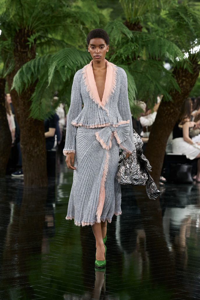 DIOR HC FW2627 FRONT LOOK 13 2x3 687x1030 1