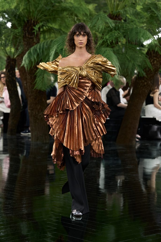 DIOR HC FW2627 FRONT LOOK 14 2x3 687x1030 1