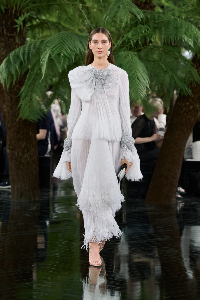 DIOR HC FW2627 FRONT LOOK 19 2x3 686x1030 1