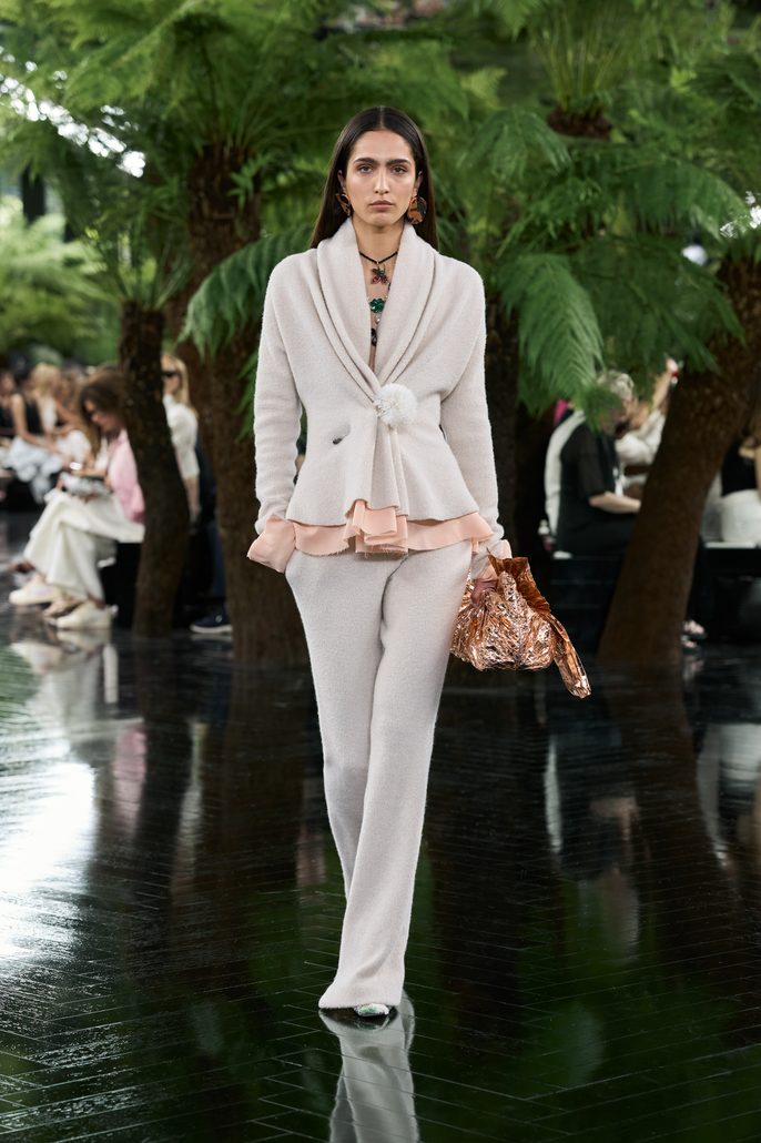 DIOR HC FW2627 FRONT LOOK 28 2x3 686x1030 1