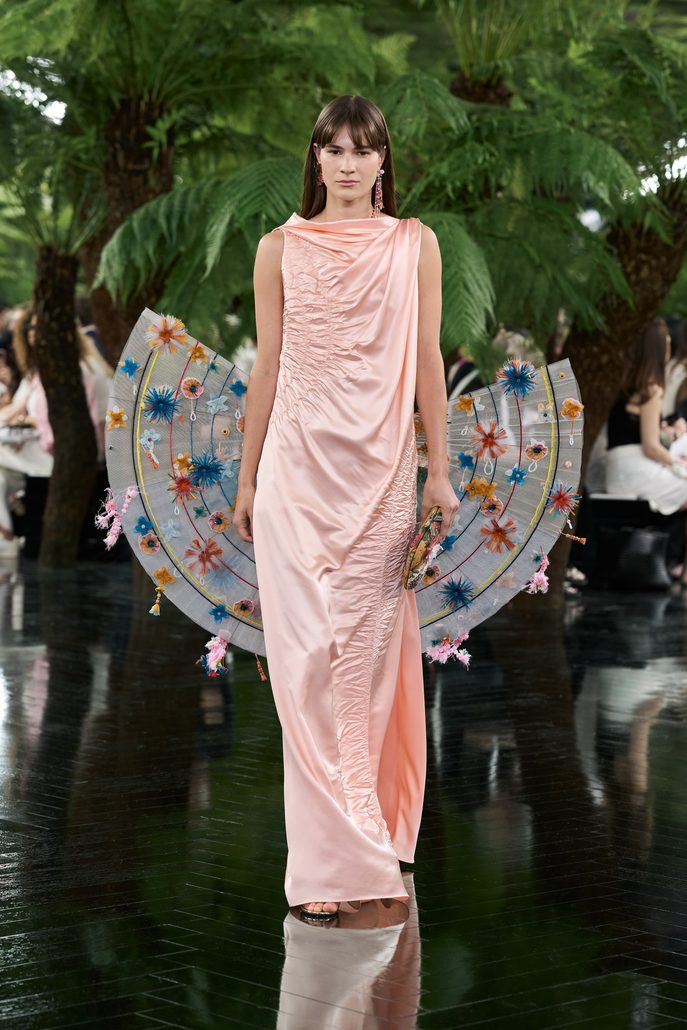 DIOR HC FW2627 FRONT LOOK 30 2x3 687x1030 1