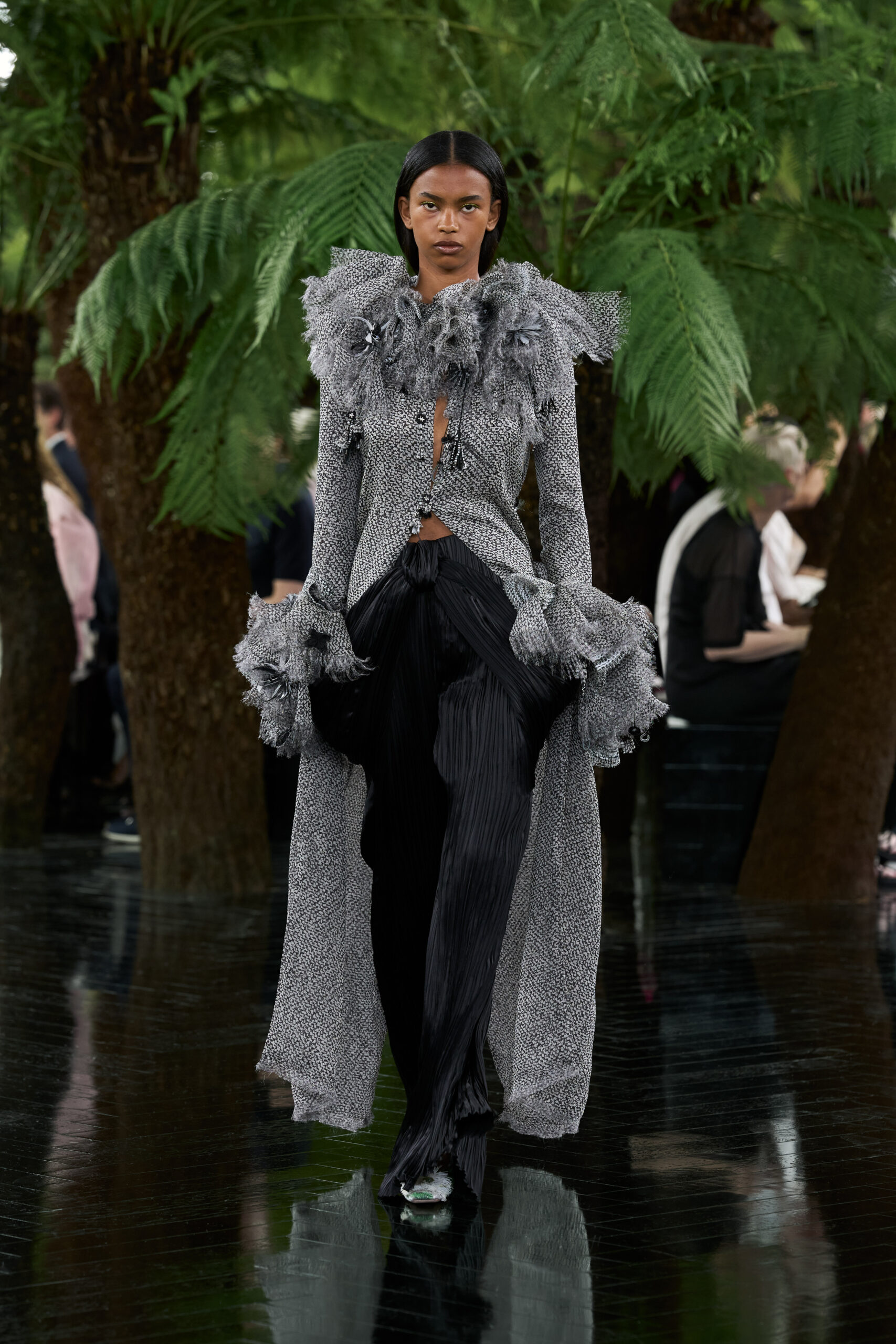 DIOR HC FW2627 FRONT LOOK 43 2x3 scaled