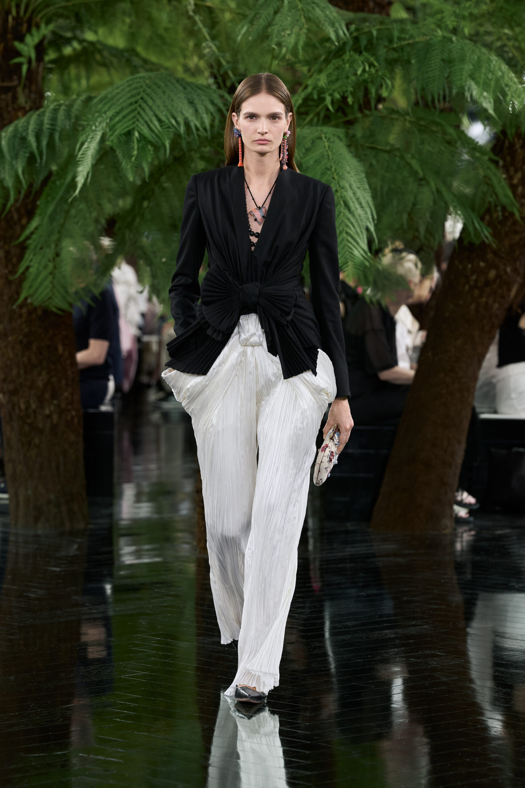 DIOR HC FW2627 FRONT LOOK 44 2x3 scaled