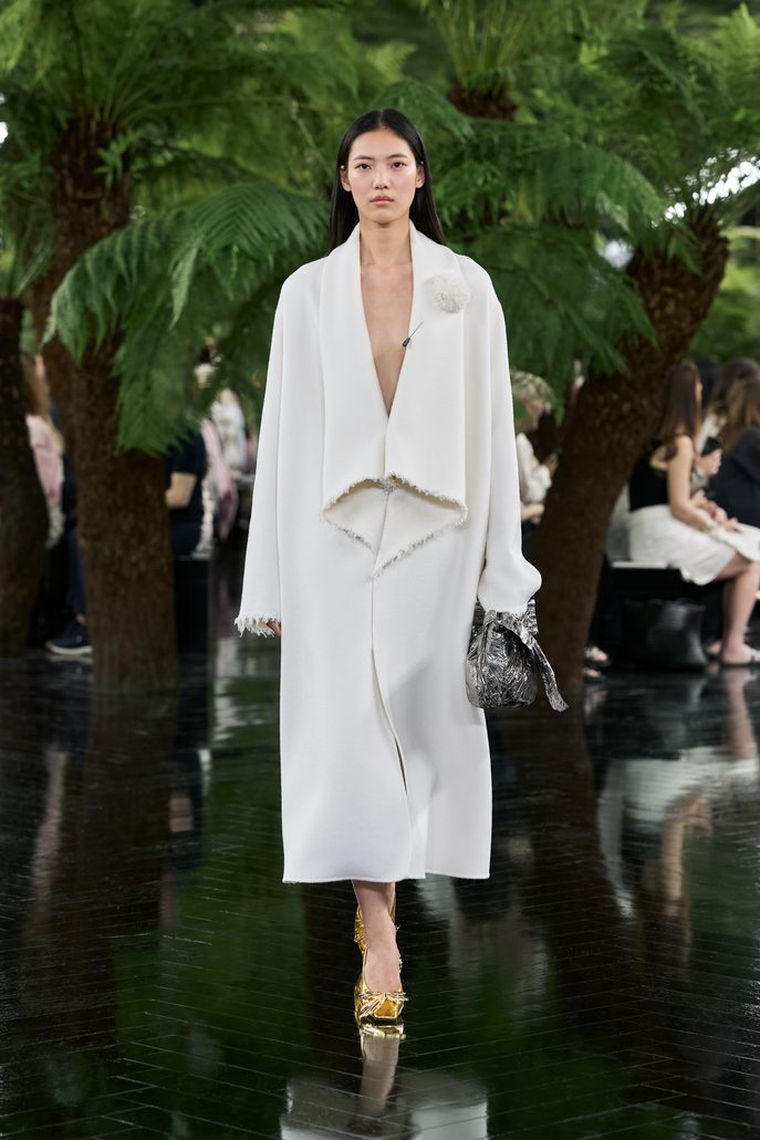 DIOR HC FW2627 FRONT LOOK 59 2x3 687x1030 1