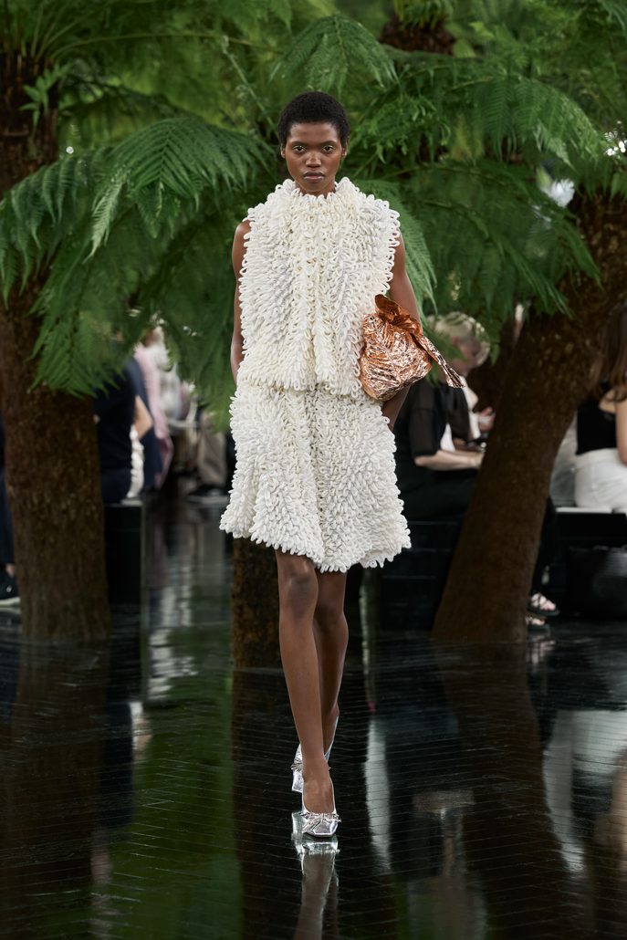 DIOR HC FW2627 FRONT LOOK 65 2x3 687x1030 1