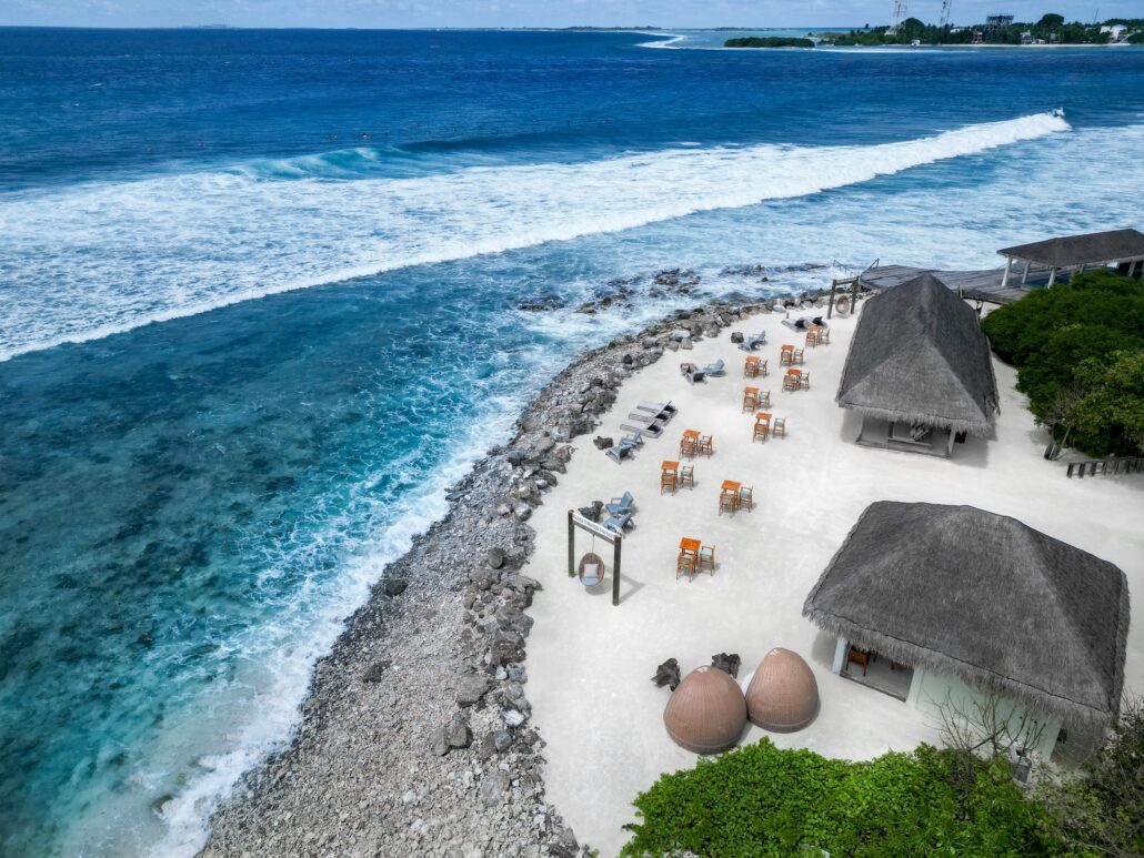 Kuda Villingili Raalhu Bar 01 1