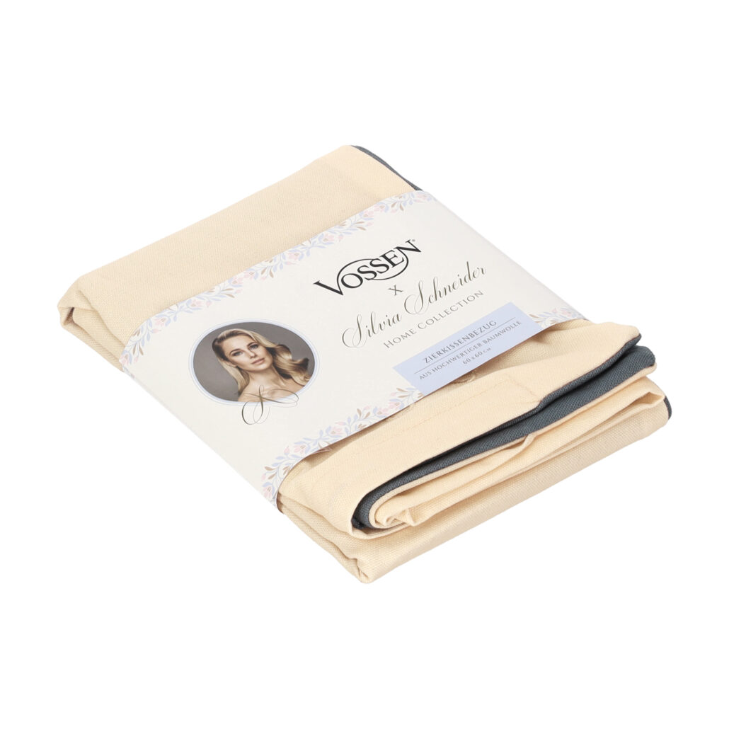 VOSSEN Silvia Schneider Kissen ASTRAYA Beige flanell 2 3000x3000 1