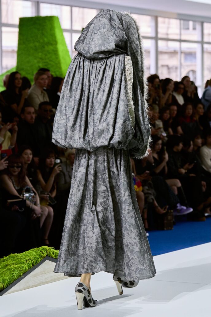 WOMENFW26 RUNWAY DETAILS 107