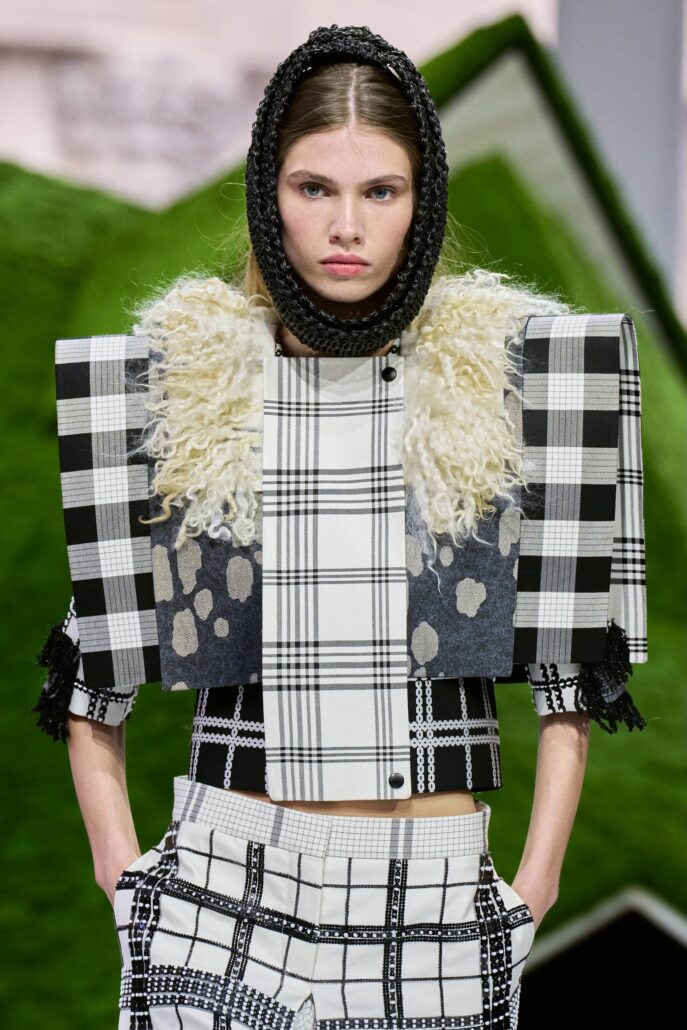 WOMENFW26 RUNWAY DETAILS 117